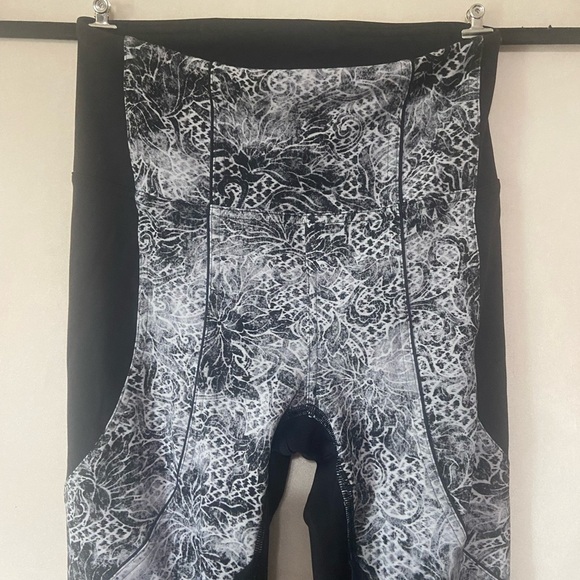 Lululemon women's 4 sweat and repeat serigraph starlight high waisted LIKE NEW - Picture 5 of 8